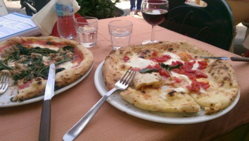 Pizzeria Mattozzi food