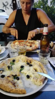 Pizzeria Aglio, Olio E Napoli food