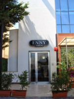 Cafe' Enny inside