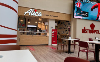 Alice Pizza Novate inside
