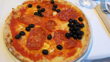 Aragon Pizzeria food