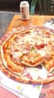 Pizzeria Mezzaluna Di Nurchis Bruno food