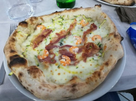 Pizzeria Santa Maria food