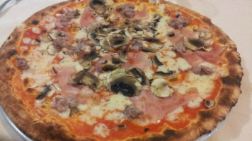 Pizzeria Valceno food