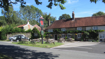 The Red Lion Public House outside