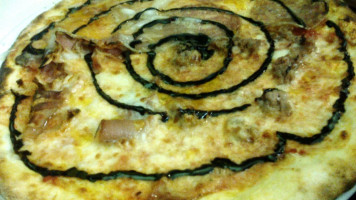 Il Papiro Pizzeria Di Shehata Habib Ebrahim food