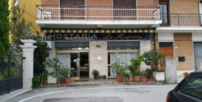 Hostaria La Magnana outside