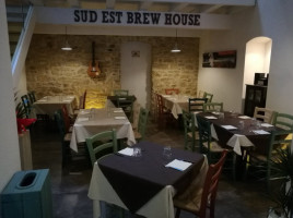 Sud Est Brew House Pizzeria Birreria inside