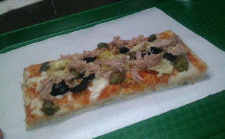 Pizza Piu' food