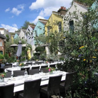 Amici Italian Restaurant, Courtyard & Wine Bar Kennington food