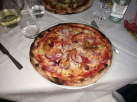 Pizzeria Des Alpes food