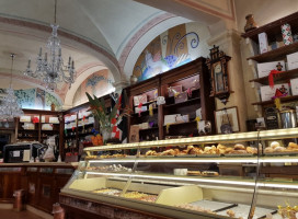 Pasticceria Gambalunga inside