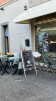 Le Cafe Di Vigo Paolo outside