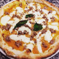 O' Vesuvio Pizzeria Napoletano food