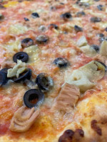Pizza Da Luigi food