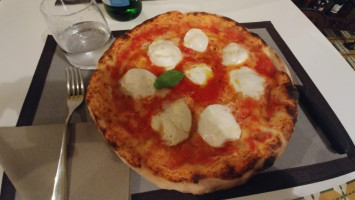 Trattoria Pizzeria La Lampara Di Benincasa C. food