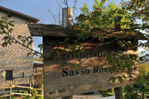 Agriturismo Sasso Rosso inside