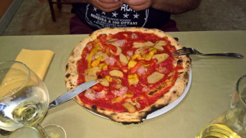 Pizzeria La Colomba food