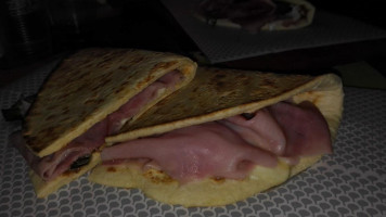 Ailò Piadina food