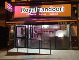 Royal Tandoori inside