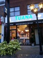 Tuana food