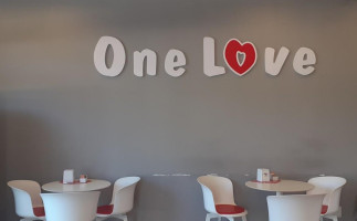 One Love Express Caffé food