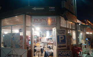 Pizzeria Pompei outside