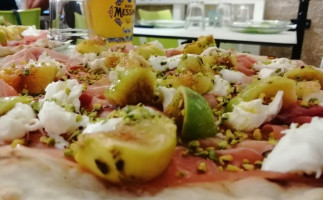 Pizza E Fichi food