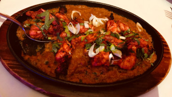 Victoria Tandoori food