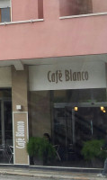 Blanco Cafe outside