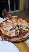 Ciccio Pizza food