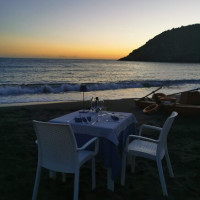 L'approdo Il In Riva Al Mare food