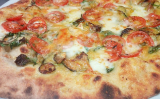 Marinè Pizzeria food