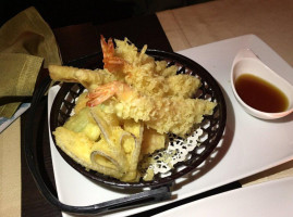 Hari Sushi Asiatico food