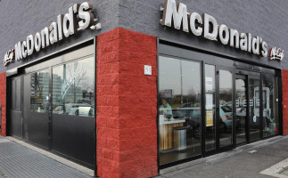 Mcdonald's outside