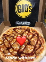 Gio's Pizzas food