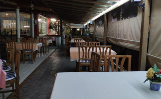 Pizzeria Alla Favola inside