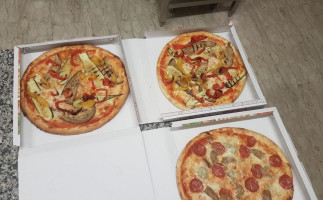 San Giorgio Pizza food
