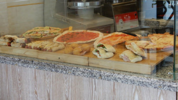 Pizzeria Pizzo Di Cuttaia Diego food