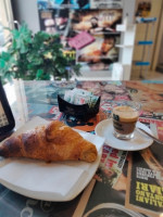 Quotidiano Caffe food