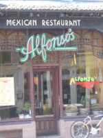 Los Pilones Cantina Mexico food