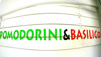 Pomodorini&basilico food