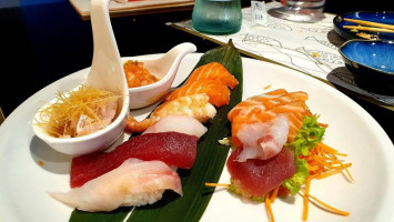 Yoru Sushi food