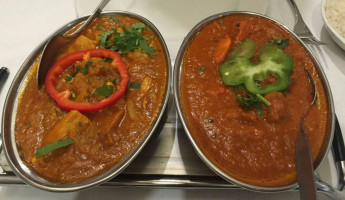 Sams Indian Cuisine food