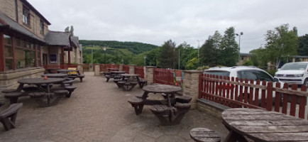 Brewers Fayre Dalesway outside