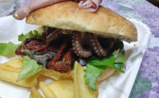 Gusto Santeramo food