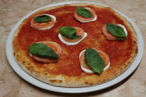 Pizzeria Per Asporto Solo Per Te food