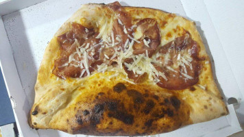 La Pizza Del Poeta food