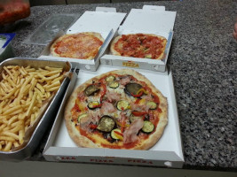 Pizza Al Corso food