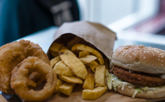 Amores Fish 'n ' Chips Take Away food